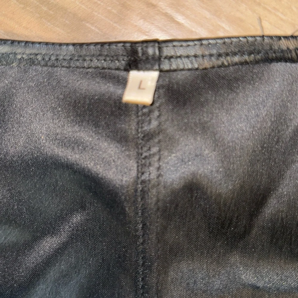 SEXY BODYCON BLACK PU LEATHER CROPPED VEST FAUX POCKETS SIZE LARGE - Picture 12 of 13